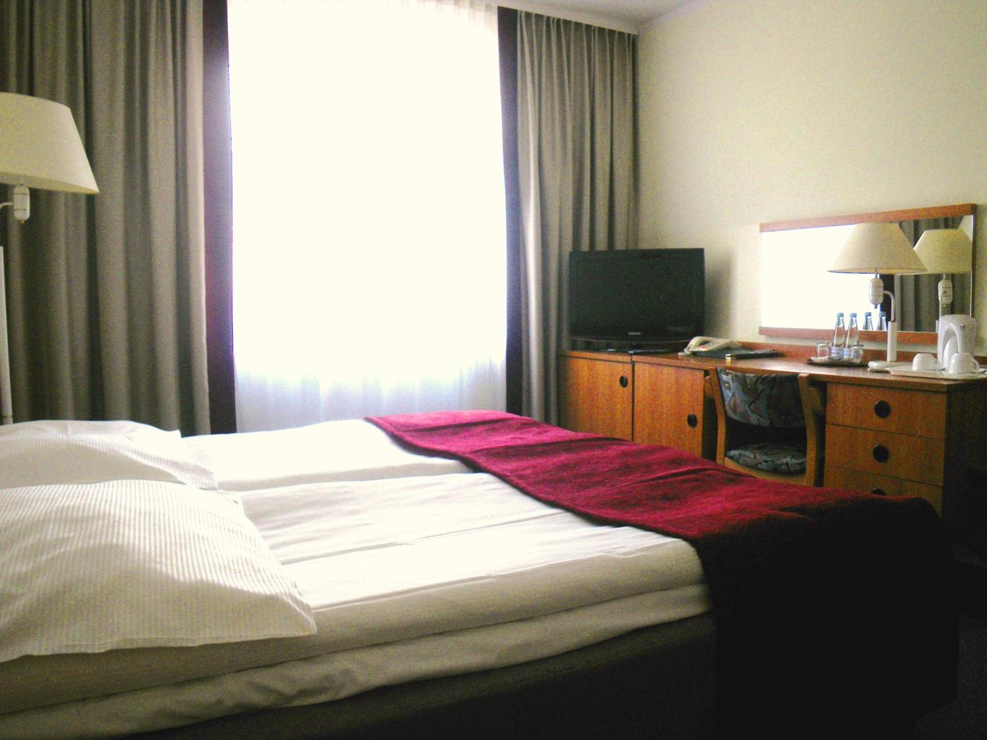Hotel Ior 포즈난 외부 사진